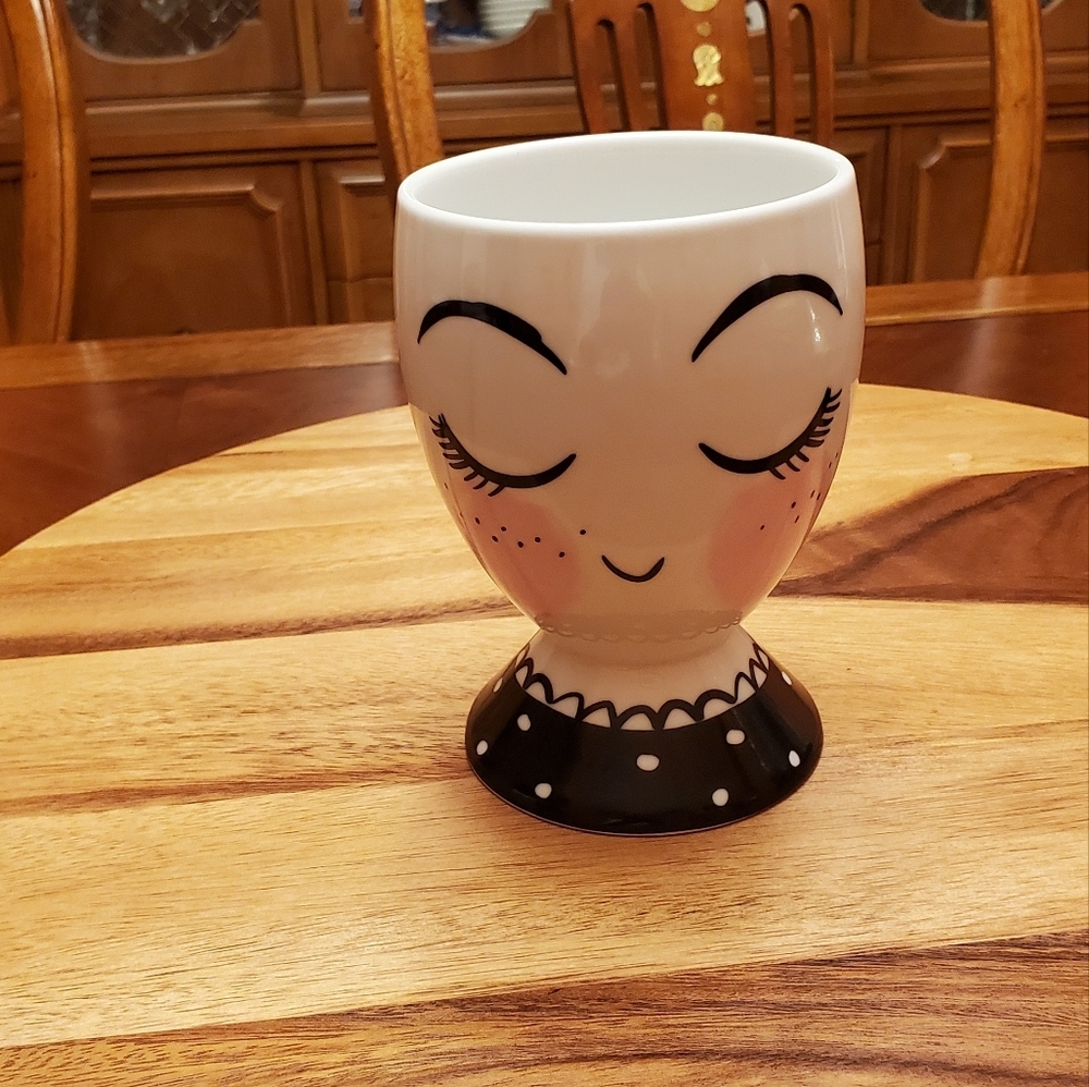 Target Threshold Porcelain Girl Face Plater. Pencil,Makeup Brush, Decor Cup - Picture 3 of 3